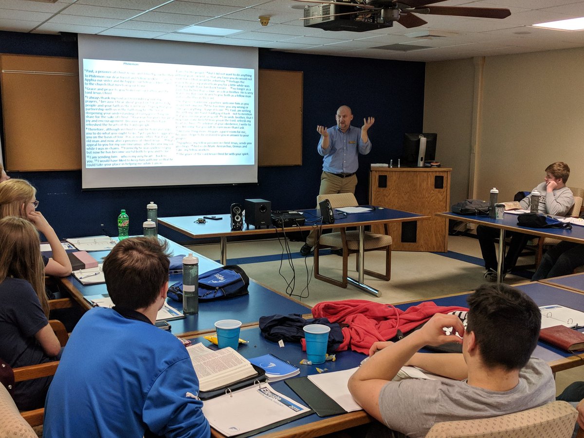 Faith_Front's tweet photo. Dr. Del Gray helping FaithFront participants understand biblical theology! So engaging! #elevate2018 https://t.co/vQ6c2I8Dll