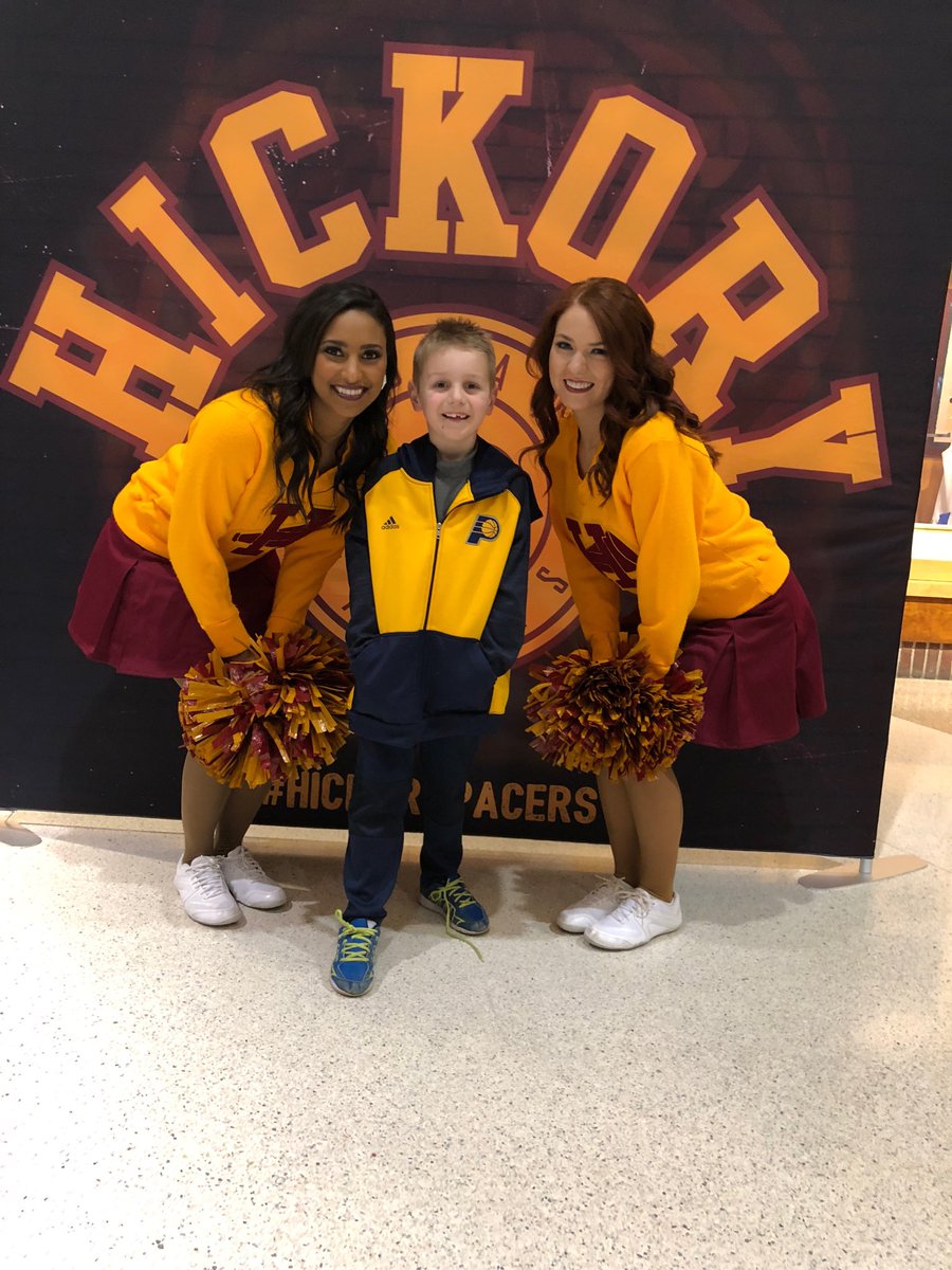 Basketball and beautiful ladies. Life is good! #hickorygamenight