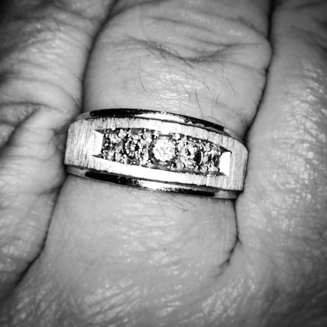 tom11ama's tweet photo. #30daychallenge #day13 #somethingposh | The most "posh" thing I've ever worn, actually. #ring #married #newlywed @sivya_leah https://t.co/4BQVIbPbPy https://t.co/hpmfoSQilX