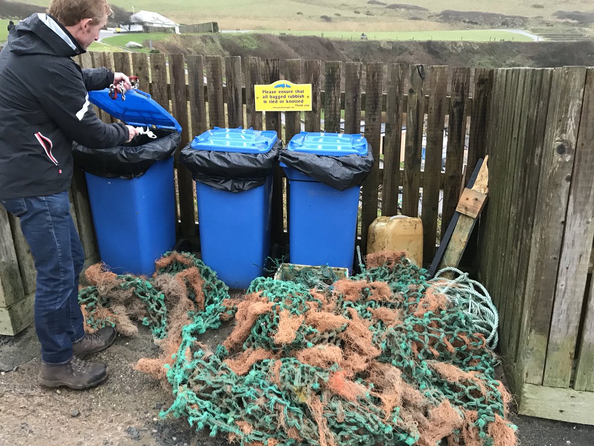 ShaunHolmless's tweet photo. I am so impressed with how clean the beaches are in #devon @surfersagainstsewage @2minutebeachclean #beachcleanups are working well! I did not see one #plasticbottle all weekend... #theirishope Thanks to those who help clean our wonderful coastlines & reduce #singleuseplastic https://t.co/SEvV3RPRJc
