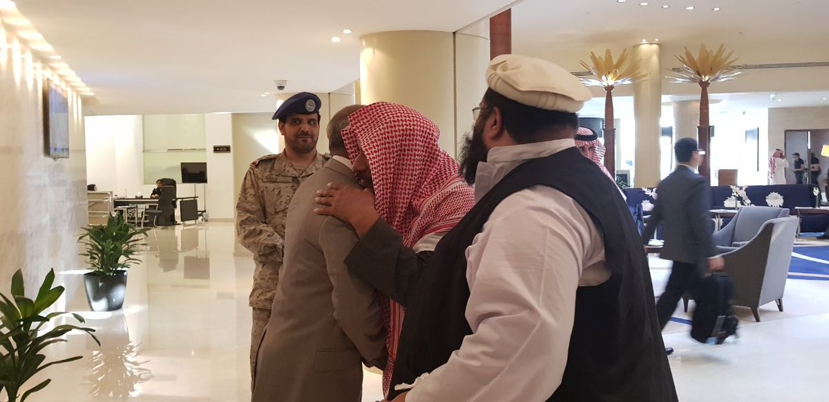 ksa199544's tweet photo. #Commanderof the #Pakistan_Air_Force Marshal Tahir Rafiq Butt
قائد القوات الجوية الباكستانية المارشال طاهر رفيق بوت
#Pakistan #Air_Force
#رئيس_مجلس_علماء_باكستان
الشيخ #محمود_طاهر_الاشرفى
الدكتور #سعيد_احمد
#القوات_الجوية_الباكستانية
#القوات_الجوية #باكستان https://t.co/PA4uHqHfFJ