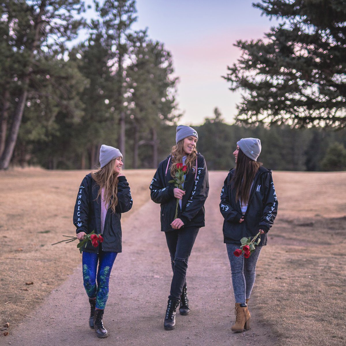 When your high on love. 💏💘☁️
Shop MMJco.com just in time for Valentine’s Day!
Photo: <a href="/keneshafacello/">KeneshaFacello</a>
Models: <a href="/amber/">dead</a>.brilliant @iam_missmaryjane @longlivetheweeds 
#missmaryjane #missmaryjanegirls #missmaryjaneco #mmjco #valentinesday #roses #ootd