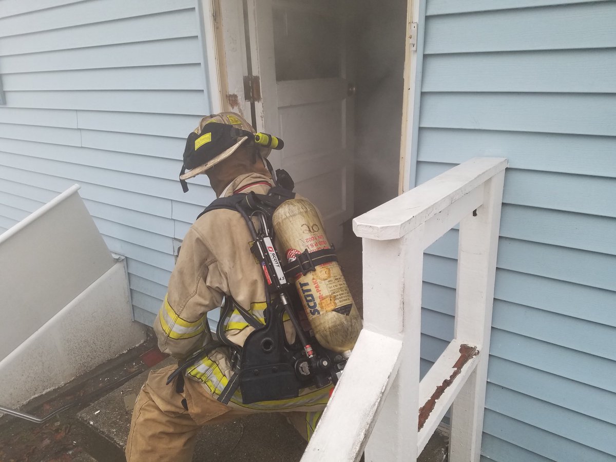 AtwoodFire's tweet photo. Live Burn Training today with Stations 94, 95, 97 and even some FFs from Charlestown RI. Thanks to @moosupfire for hosting the past few weeks of training in this building. #Trainlikeyouwork https://t.co/zgpxA3Sbp3