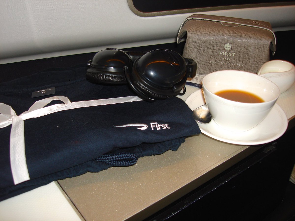 thomasb83807284's tweet photo. @cathaypacificUS @britishairways @British_Airways BA First to London and Cathay business to Hong Kong. My two favorite airlines https://t.co/rNqIySbxkh