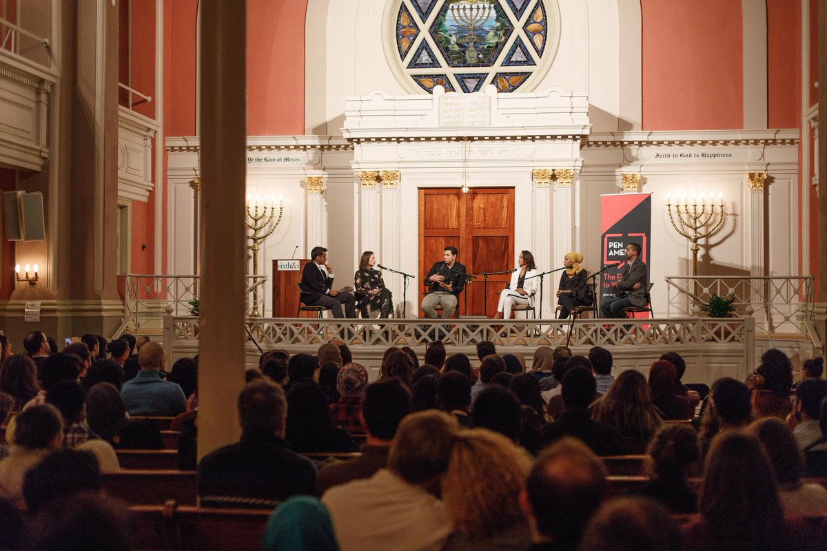 Talking the state of US media with a few ppl who make this industry look good. And if you're wondering what we found so funny, click the link for the full chat. Thanks to @PENamerican & @SixthandI for holding and hosting. 📷: @iAMSHOOTER buff.ly/2o2vdV8 #muslimsinmedia