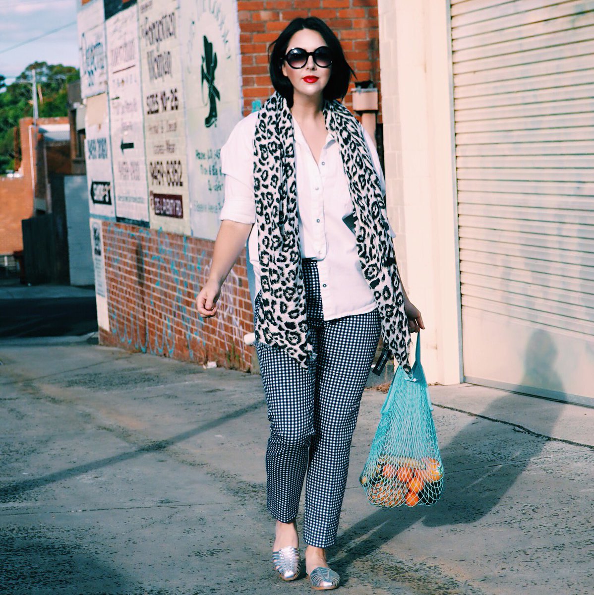 JenuineStyle's tweet image. Upped my print mixing game. Leopard meet gingham ❤️❤️❤

️ #mixingprints #printmixing #gingham #leopardprint #styleinspiration #styleideas #nyfw #ss18