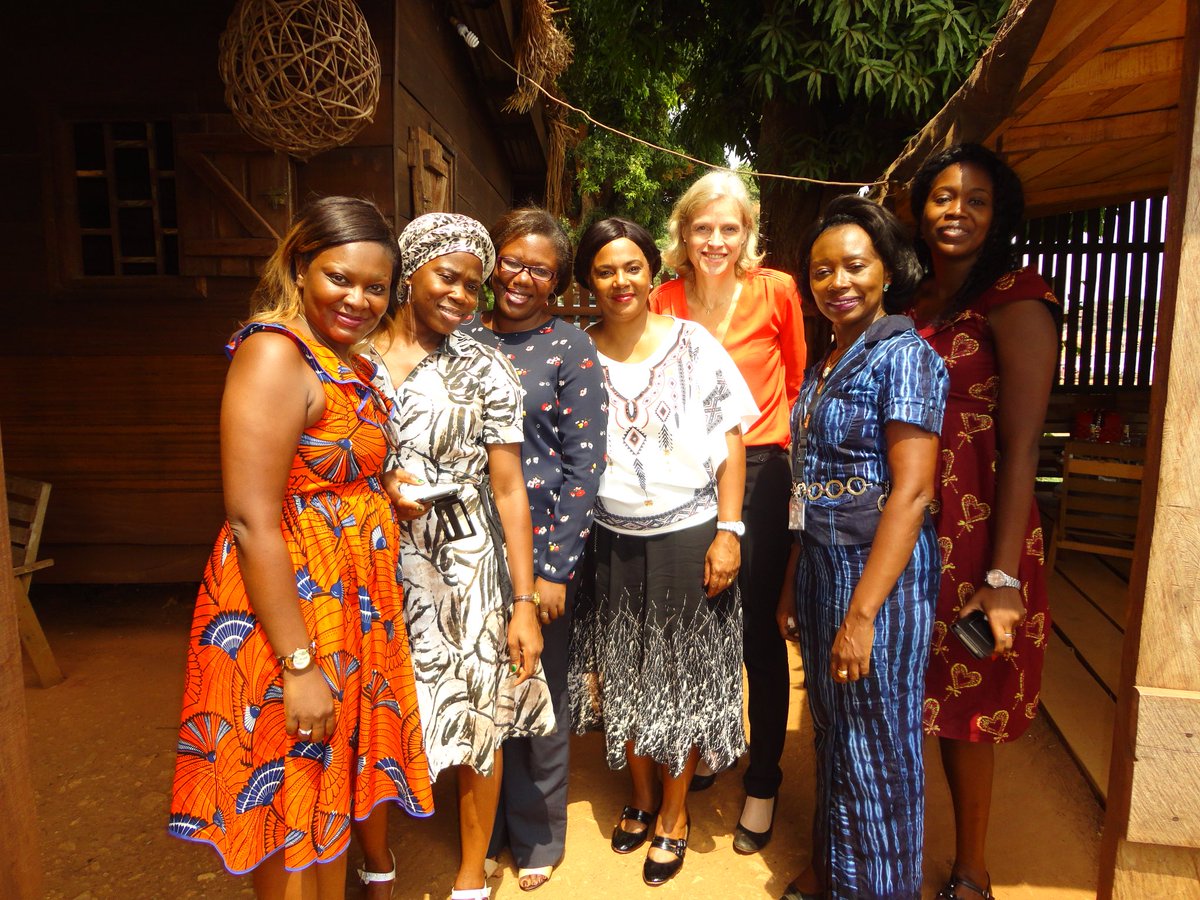 Déjeuner avec les « Femmes d’<a href="/orange/">Orange</a> », association des femmes d’<a href="/OrangeRca/">Orange Centrafrique</a> qui mène de formidables actions de soutien aux plus défavorisés ; bravo à vous Mesdames; vous avez tout mon soutien et mon admiration!