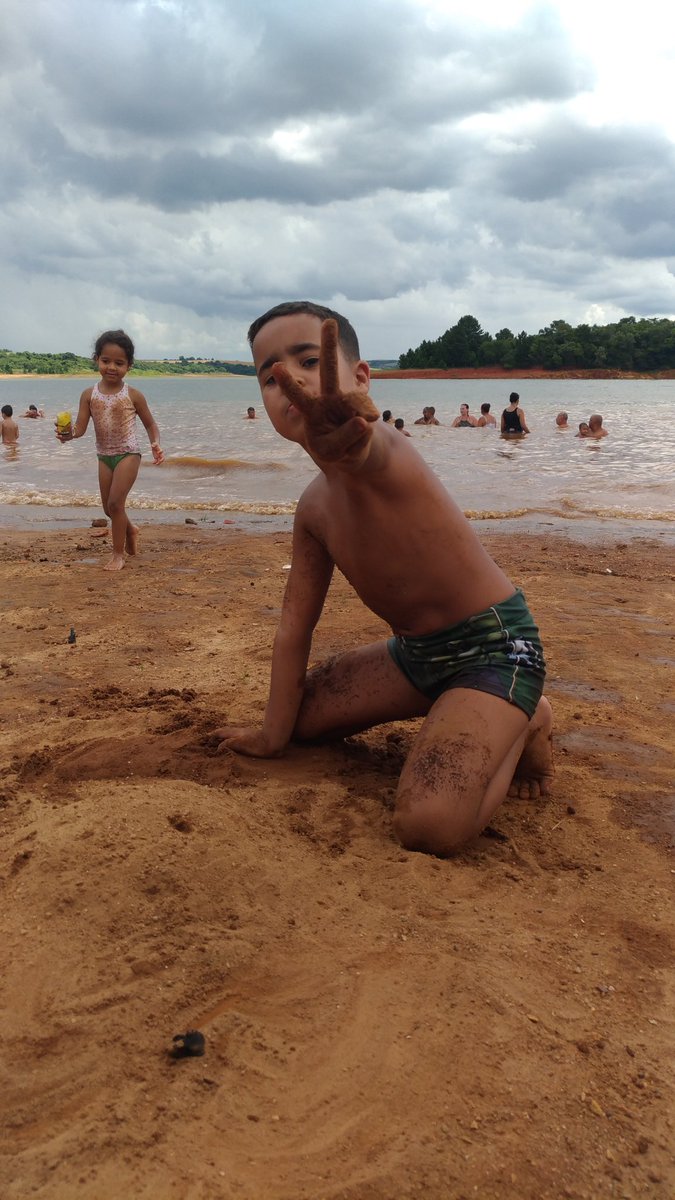 Dude6418's tweet photo. O carnaval foi assim com ele ! ❤️ 

#TimBeta 
#carnavalizou 
#chama https://t.co/oCEi6QF58x