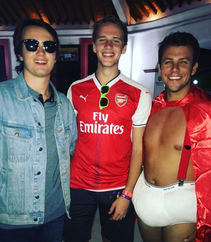 KenjaminBessler's tweet photo. Bros https://t.co/owhNfWGPzT