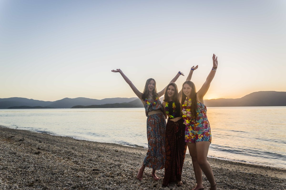 Are you or your teens heading into Year 12 in 2018? Bookings are now open for SU Schoolies 2018! Head to: su-schoolies.com