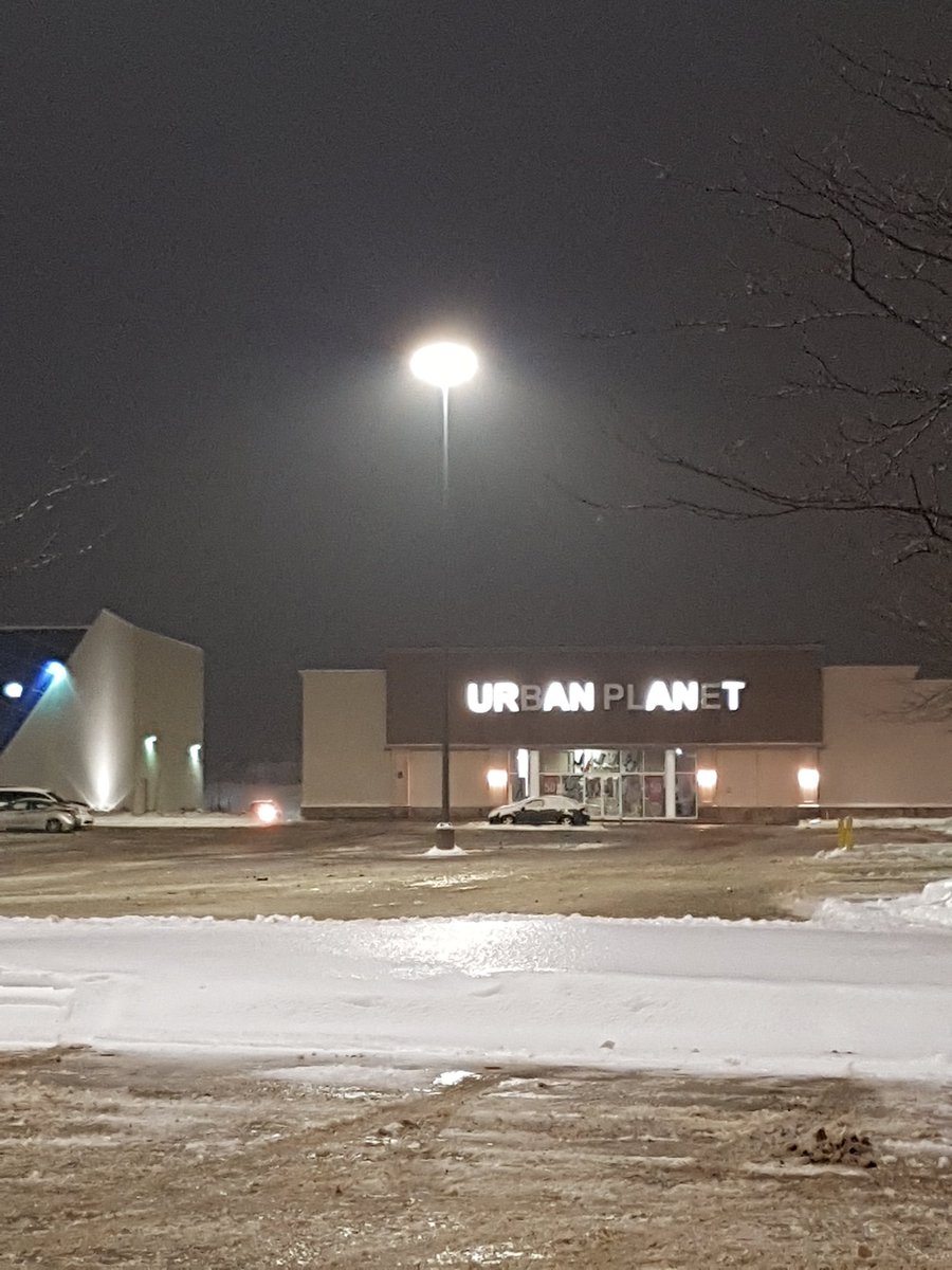 Vuronyka's tweet photo. @Urban_Planet who you callin an ant 😄😁 #clothingbrand #Shopaholic #clothes #LIGHTBULBMOMENT #ilovethisplace https://t.co/73zixQ8ajx