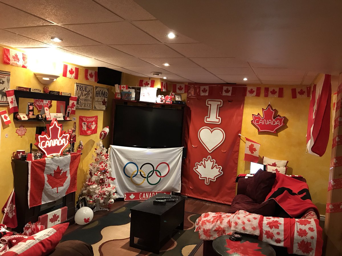 olympicgirl4's tweet photo. @curtharnett Showing & Loving my Olympic Headquaters at Home. Letβs Go #TeamCanada https://t.co/84Ha6VEzgM