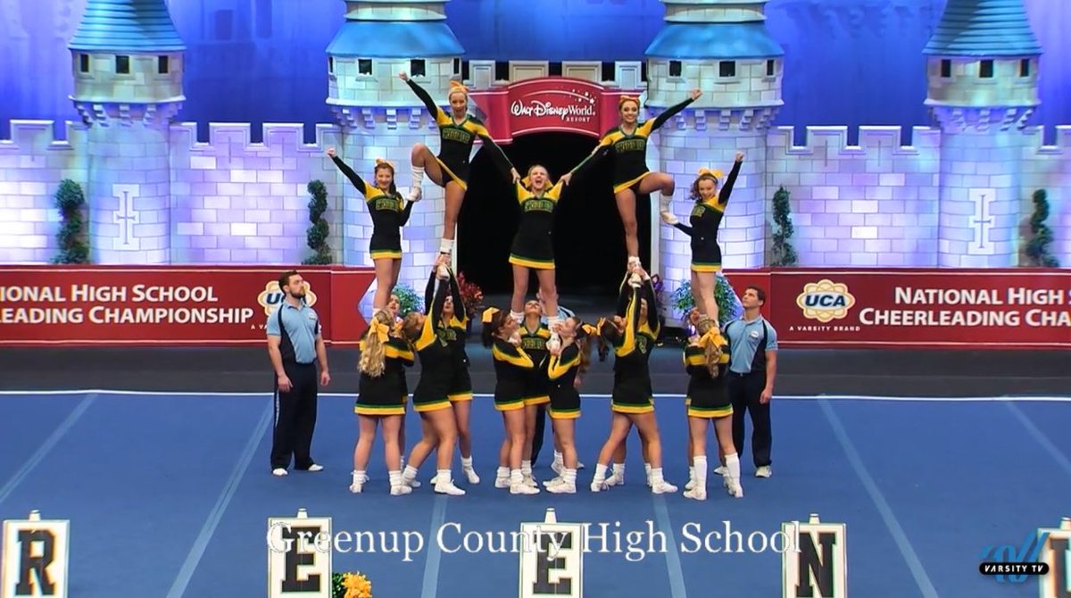 GCHS Varsity Cheer tweet media