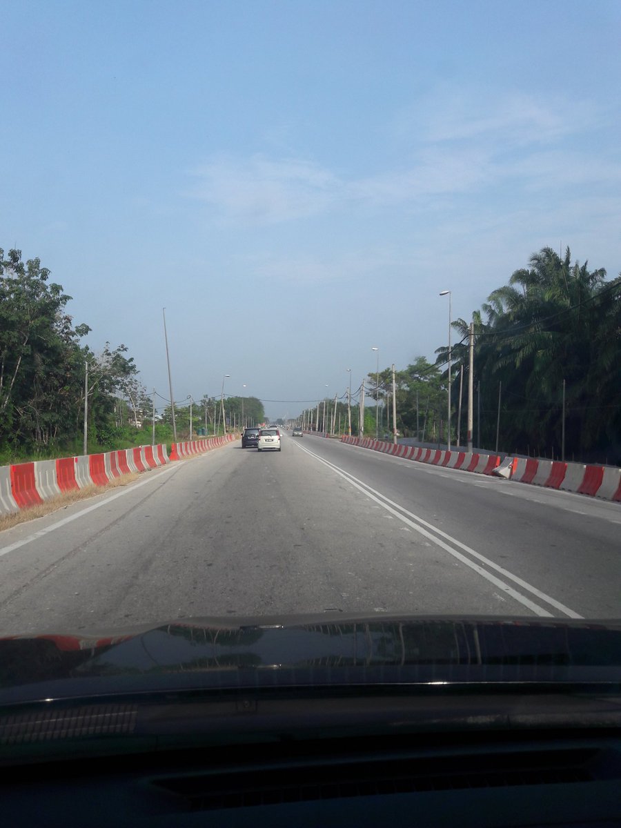 Projek Naiktaraf FT54 (Sg Buloh -Kg Asam Jawa). TMP tersusun Rapi. Keselesaan kepada pengguna jalan raya.<a href="/RoslanMdTaha/">Roslan Md Taha</a> @tkpinfra <a href="/Zulakmal8/">zulakmal</a> <a href="/CawJalanJKR/">Cawangan Jalan JKR Malaysia</a>