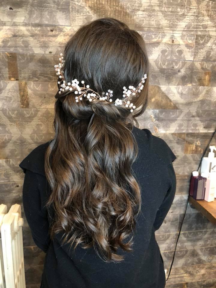 We're saying WE DO to Holly's gorgeous bridal style! Wedding season is coming to the salon!