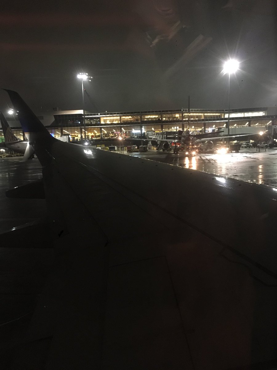 RunMAJ_'s tweet image. Peace out Boston. Your famous track never fails, hope the time you granted us gets us all the way. #FastForever