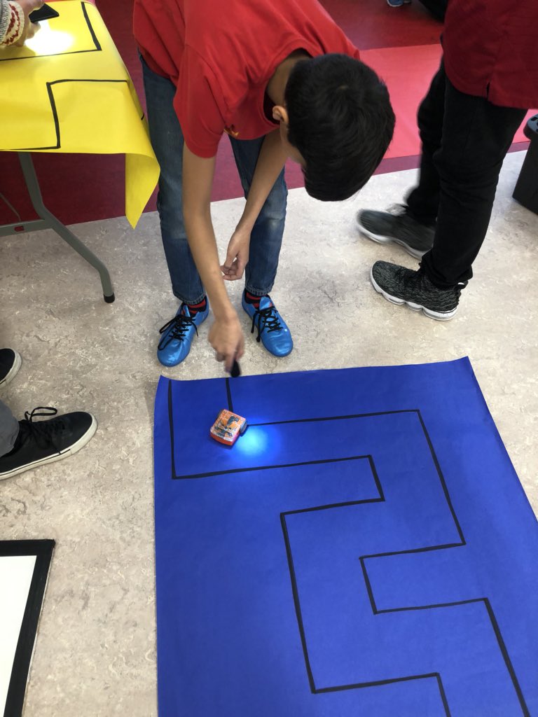 SaskCode's tweet image. Students trying out some of our robotics stations that we will have set up 4 our official SaskCode launch on Monday, February 12th at St. Thérèse of Lisieux Catholic School, and Colette Bourgonje School in Rosewood #relationships #engage #saskcode #cancode #coding #edchat #edtech