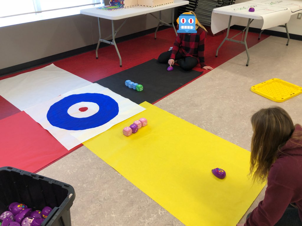 SaskCode's tweet image. Students trying out some of our robotics stations that we will have set up 4 our official SaskCode launch on Monday, February 12th at St. Thérèse of Lisieux Catholic School, and Colette Bourgonje School in Rosewood #relationships #engage #saskcode #cancode #coding #edchat #edtech