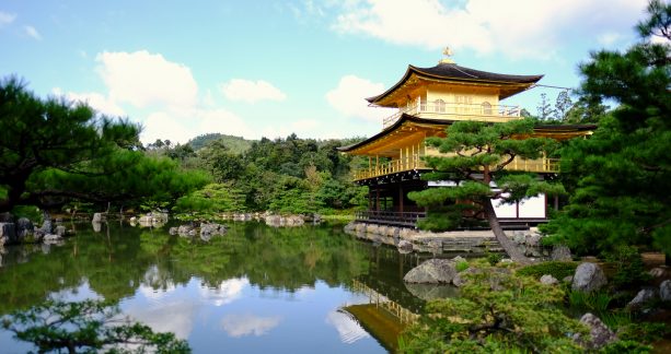 DisneyParks's tweet photo. Adventures by Disney will head to Japan in 2019! https://t.co/b6Xcf8qYNO #D23ExpoJapan18 https://t.co/L264CDT9ER