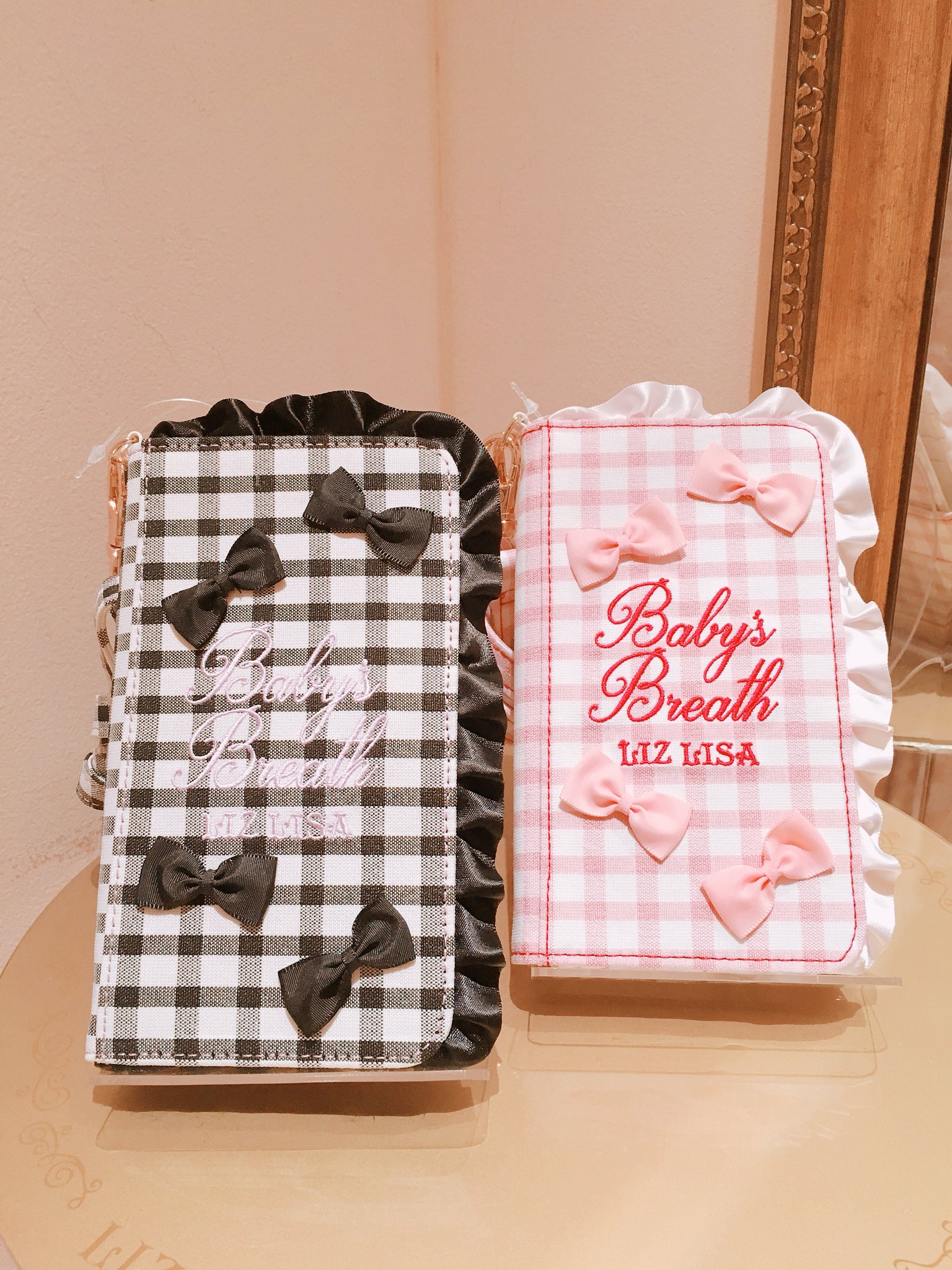 Liz Lisa 新宿alta୨୧ॱ ギンガム小物 スマホケース 181 9703 0 4 900 Tax ポーチ 181 9704 0 4 100 Tax トートバック 181 9408 0 6 400 Tax 詳細こちら T Co Fmxvdkavgw Liz Lisa ギンガム