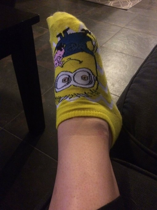 Rocking my fun socks for the night. They make me smile 😁#Minions https://t.co/wh2NaQ7CWV<a href="/tag/minions"class="tags"><span>#minions</span></a>