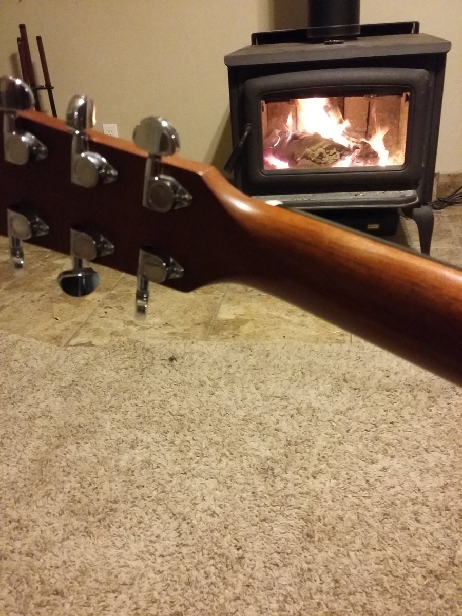 Bikercode1's tweet image. Great way to spend a cold winter night.