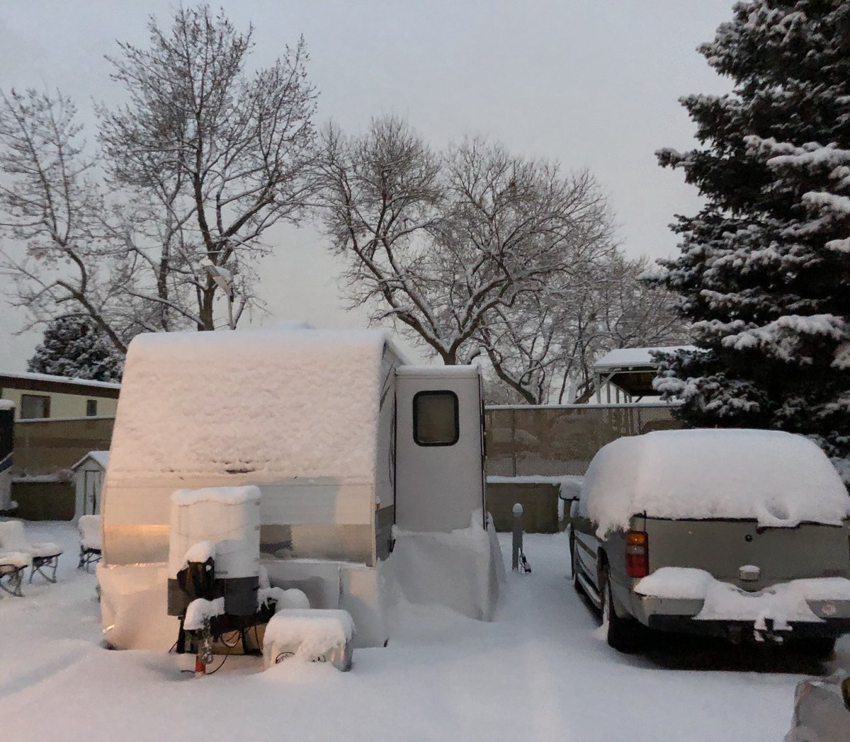 ExtremeRVing's tweet photo. @RVillageTeam We love it - this year #Colorado two previous years in #Massachusetts The key to #ExtremeRVing is maintaining the rig daily. Skirt in to keep heat in/cold out, @Powerblanket for propane tanks & mats, and keep the #icedams off the roof. #rving #winter https://t.co/nNAVKadwjO