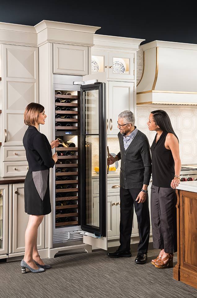 SubZeroService's tweet image. From inspiring kitchen vignettes to live cooking demonstrations, our showrooms offer you the one-on-one attention you need to create your dream kitchen. Learn more at subzero-wolf.com/showroom
#subzerowolf #subzeroservice