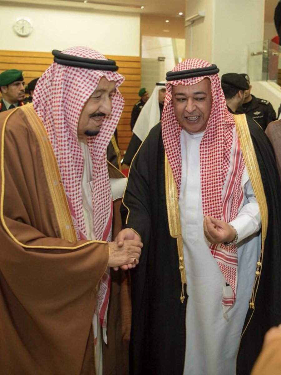 خالد بياري يكشف تفاصيل لأول مرة عن قصة انفصال والديه ورحلة نجاحه منذ طفولته حتى وصوله لمساعد وزير دفاع