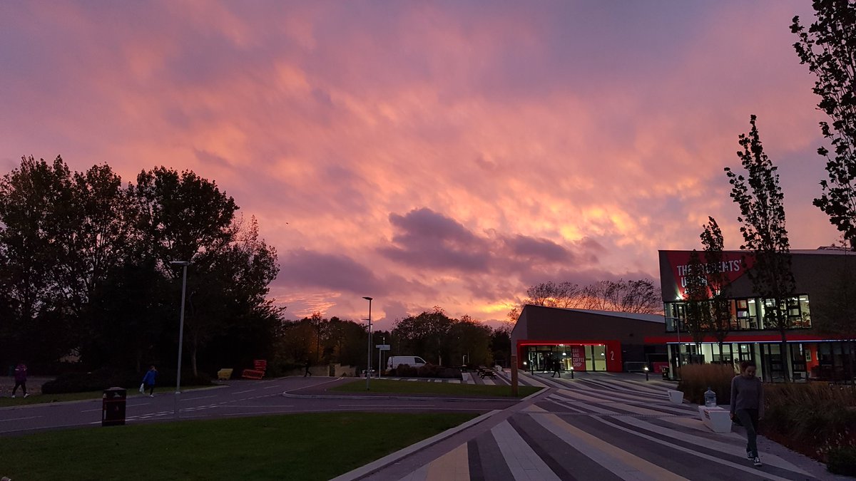 Leaving the building and loving the sunset. Lifts the spirit #myuweBBSview