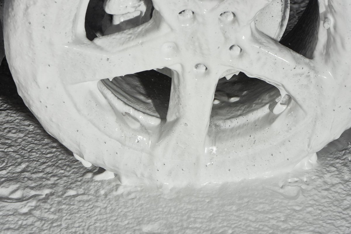 autoglym's tweet image. IT'S SNOWING!!!