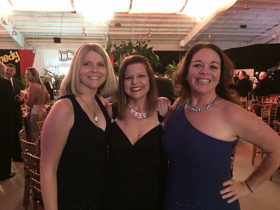 MJKestory's tweet photo. There are only two reasons why I made it through my statistics class. These two ladies right here ⬇️ I am so thankful for our friendship and collaboration. #collaboratetograduate 🤗 @DLRybinski @CarrieKorkus https://t.co/1vQyO1d2jF