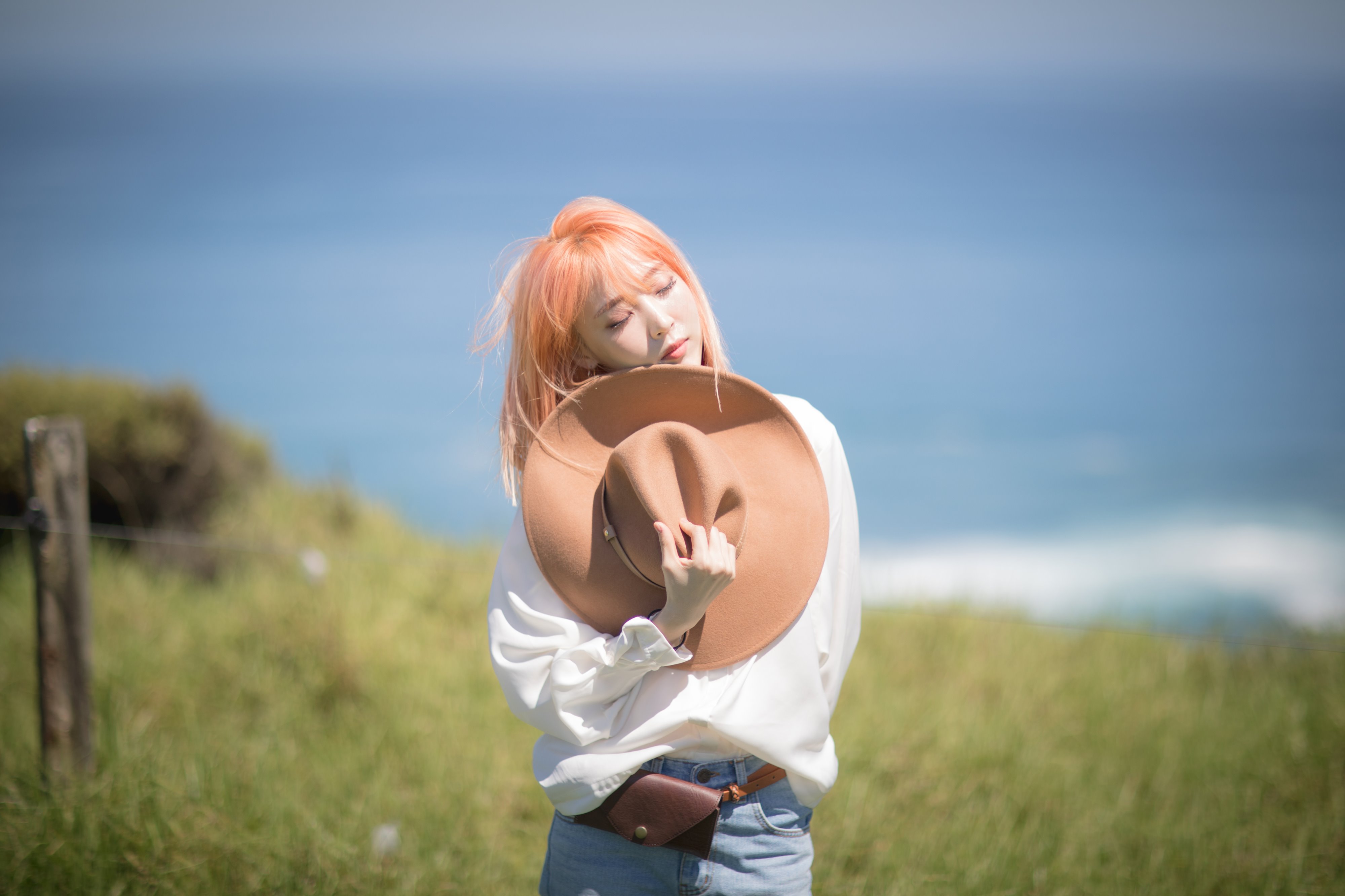 mamamoo yellow flower concept photos ile ilgili görsel sonucu