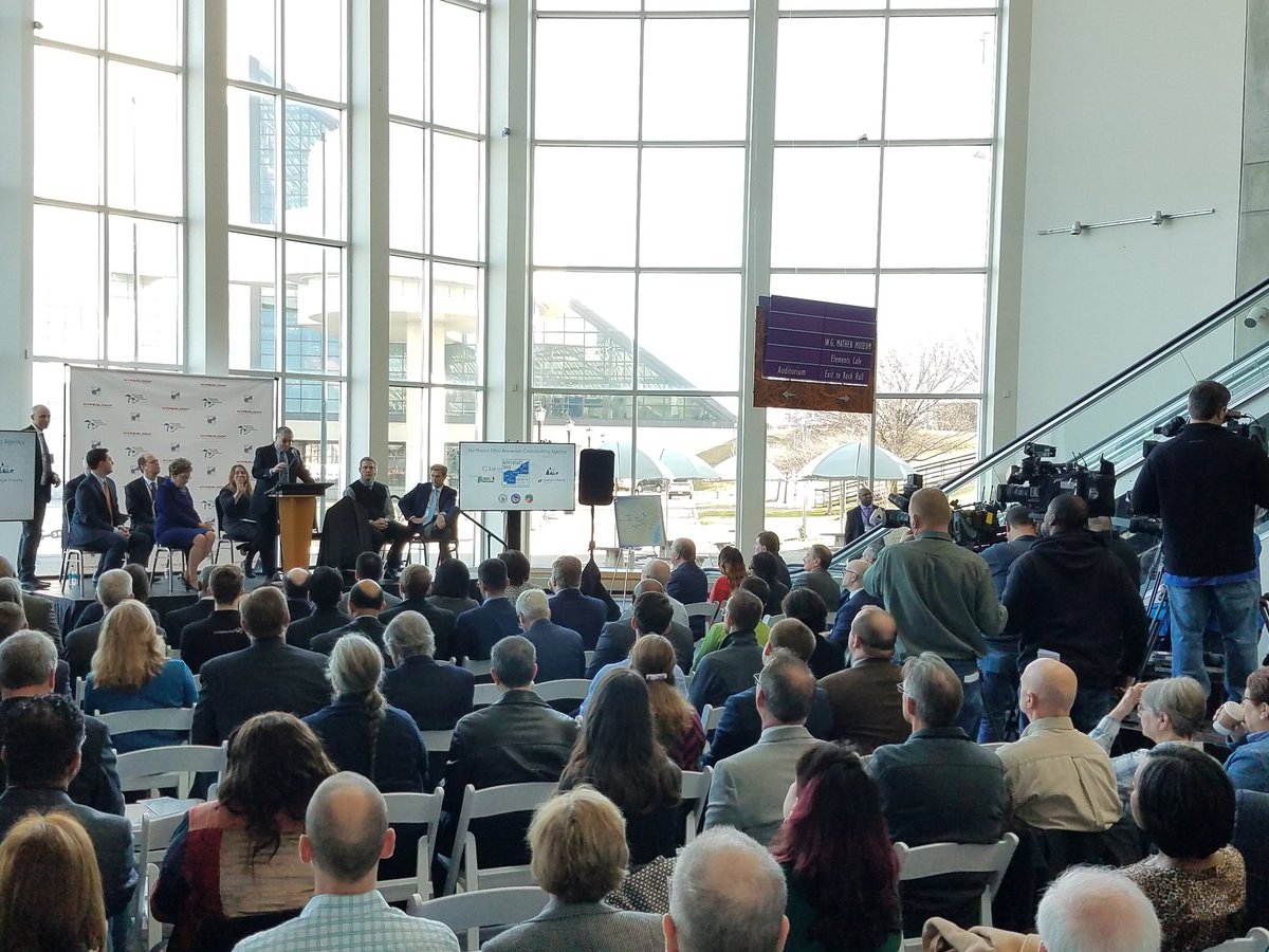 GLScienceCtr's tweet image. The 5th form of #transportation begins. @CleveFoundation will donate 200k to make the #GreatLakesHyperloop a reality for #Cleveland @CityofCleveland! @NOACA_MPO @OhioAerospace @OhioAeroCouncil @NASAglenn #Hyperloop #future #StayCuriousCLE