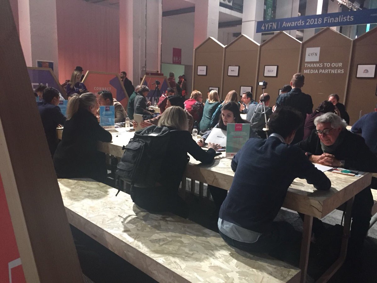 Los equipos de <a href="/lab_emotion/">Emotion Research LAB</a> y <a href="/JournifyEs/">Journify</a> en pitch the press 📣<a href="/4YFN_MWC/">4YFN</a> #4YFN18