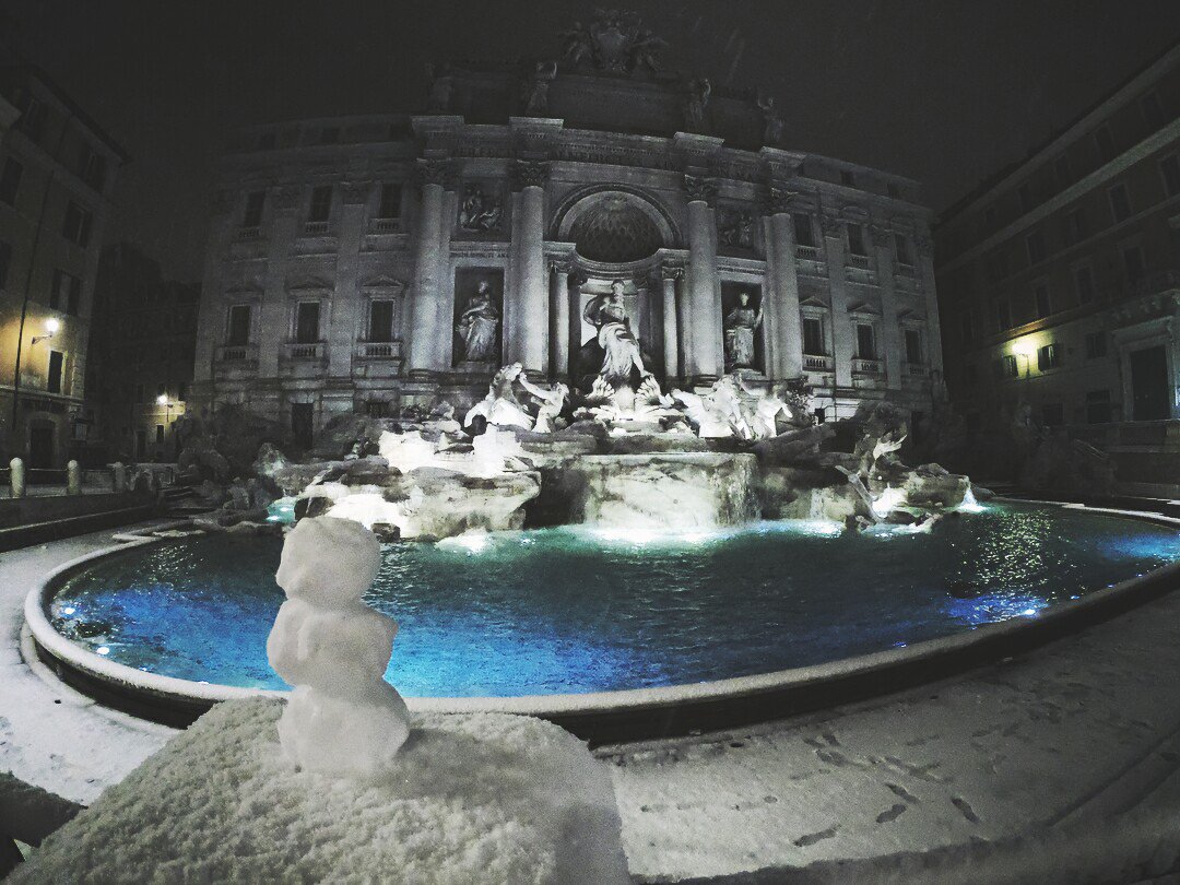 HoopsReturns's tweet image. Roma nevada enamora aún más.