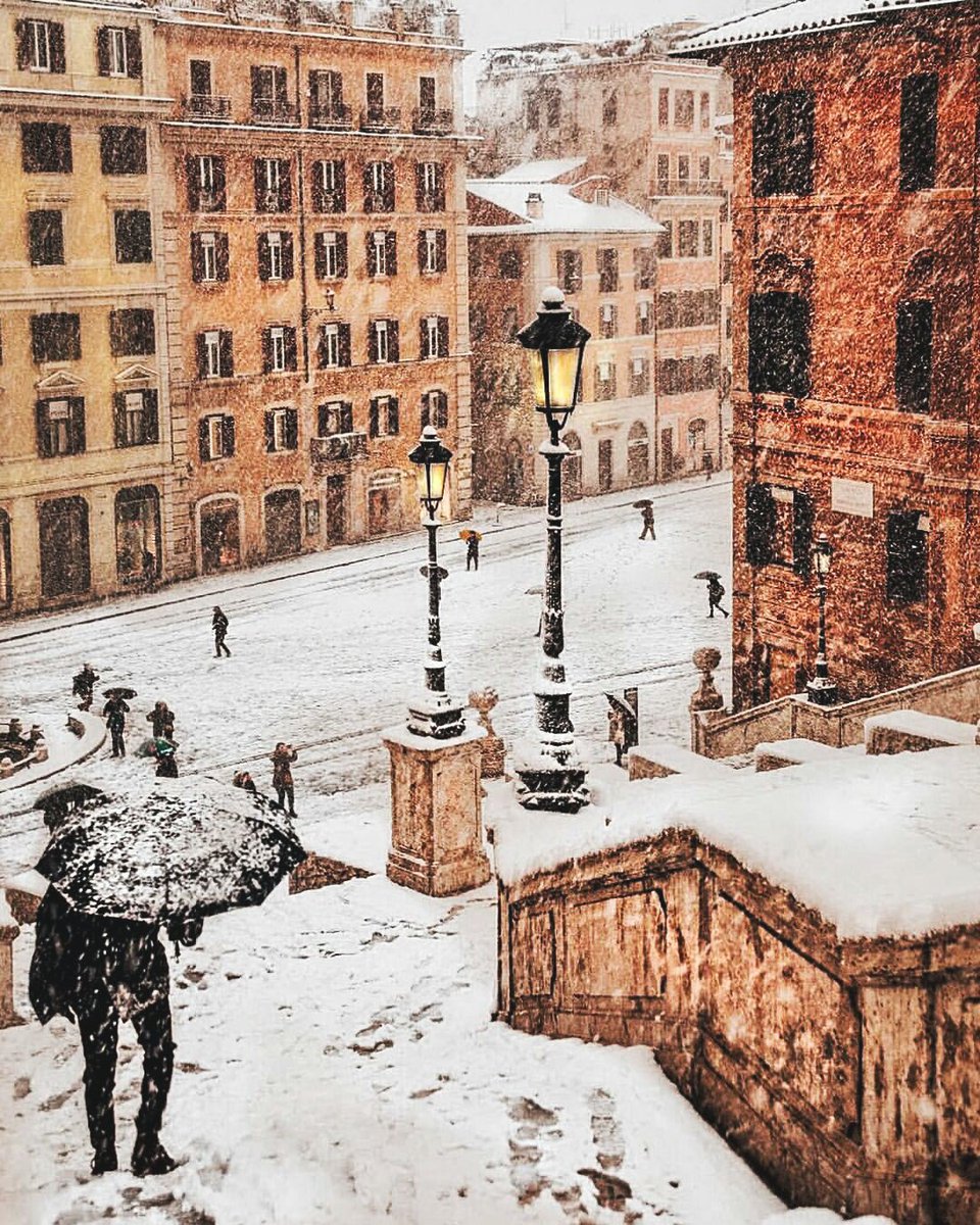 HoopsReturns's tweet image. Roma nevada enamora aún más.