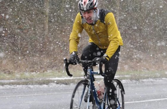 Cycling in snow and ice: how to stay safe despite the 'Beast from the East' trib.al/CqxLhT5