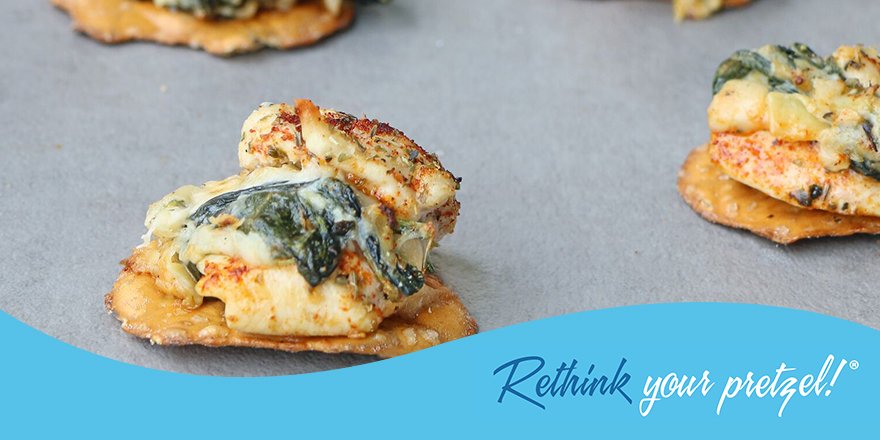 PretzelCrisps's tweet image. We wish every #snackbreak looked like this! Make it: ow.ly/Ek9j30iqAcL