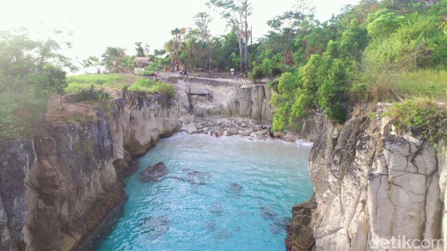 Foto: Pantai Sulawesi yang Mirip Spot Syuting Drama Korea detik.id/Vl8Gf2