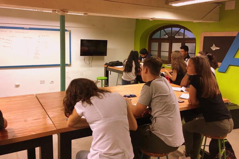 animadual's tweet image. En el taller de PSEUDOCÓDIGO los alumnos de 4to estudian lo que es un algoritmo y cómo se hace un diagrama de flujos. 💪
#TalleresDeFebrero #Pseudocódigo