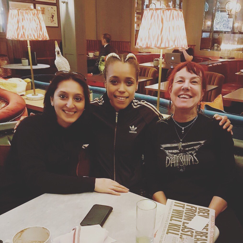 ShainulK's tweet photo. Breakfast of Champions. Okay okay one lawyer, one marketing guru and one champion #boxing #BoxingWeekend #olympian @TashaJonas @caspiapam @KingStTownhouse - thanks so much for having us. We will be back soon. https://t.co/mXnlRKDHac