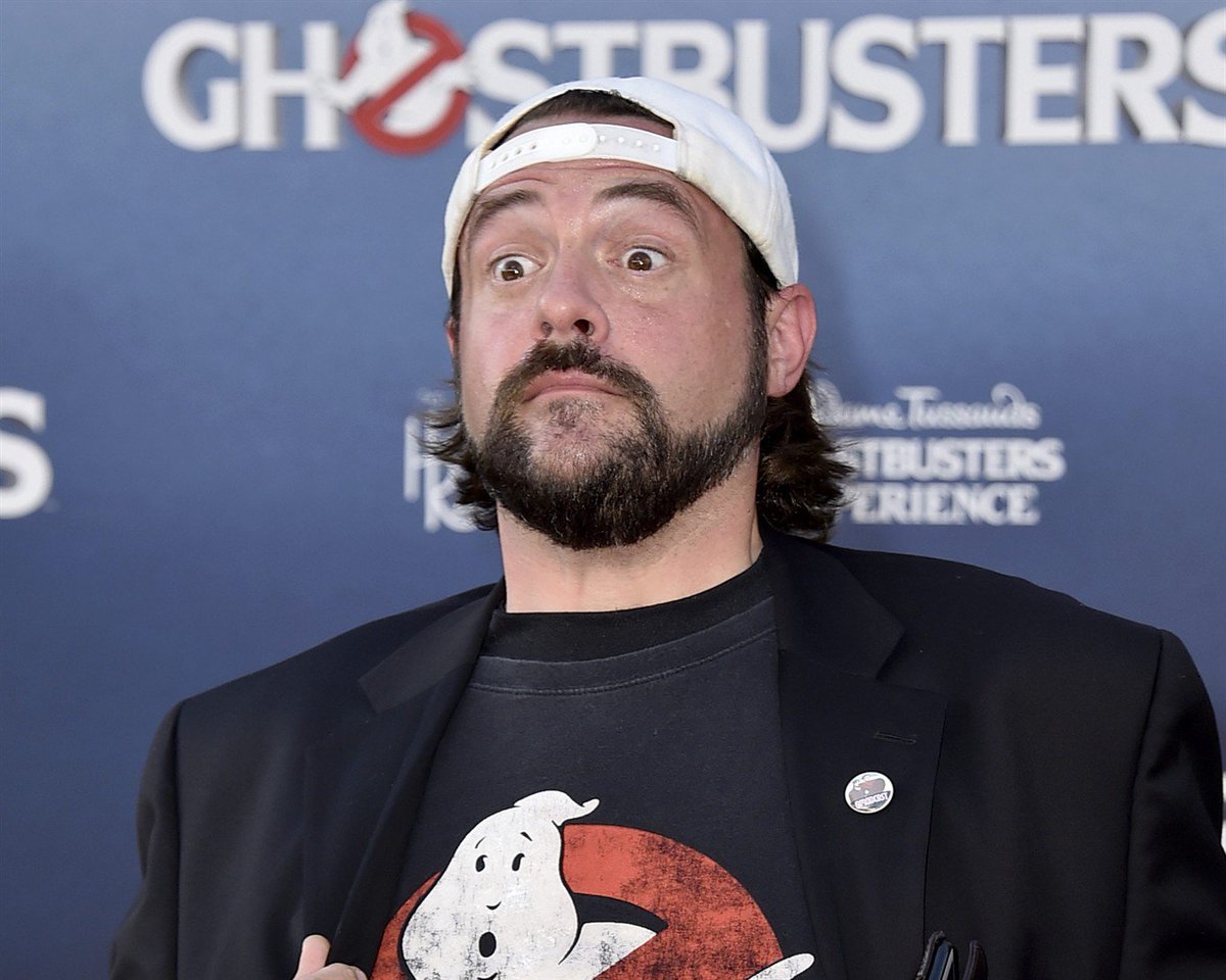 Kevin Smith says he had a 'massive' heart attack after show last night: bit.ly/2GLOMc8 https://t.co/udxn1n6H1e