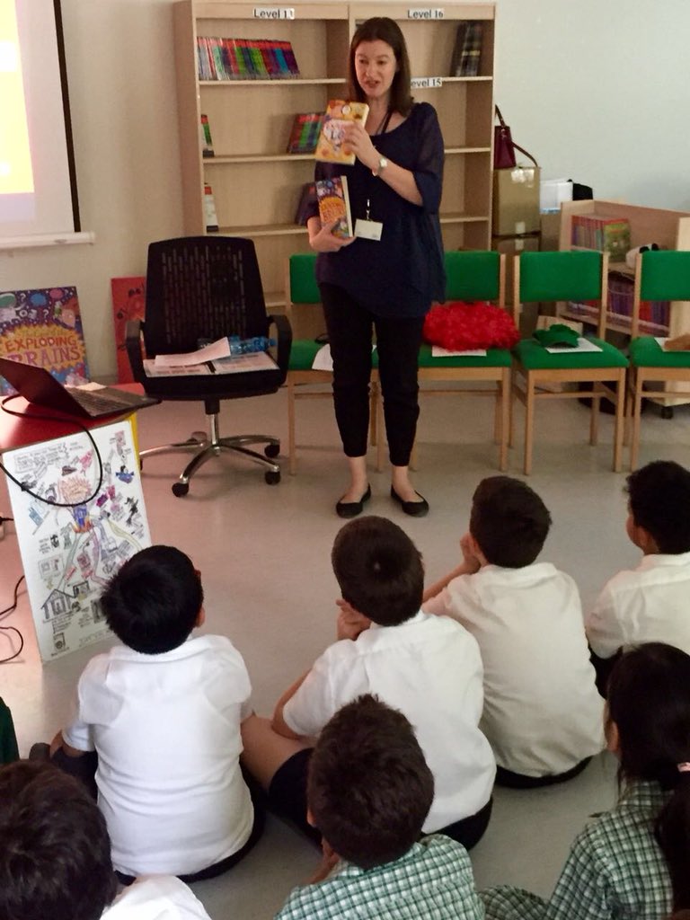 OaktreeDubai's tweet photo. Thank you @EmiratesLitFest #explodingloo #rachelhamilton for visiting us. https://t.co/7jXrNo6bC1