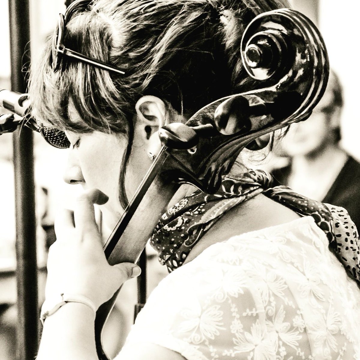 solocello1's tweet photo. Thinking of hiring a #stringquartet for your #weddingceremonymusic? Here's how to get the same sound from a solo musician - and save money! #celloromance #stringspirational #weddingmusicfrance #notanotherstringquartet https://t.co/RhX0AWMdkY https://t.co/Dty6SSHbhV