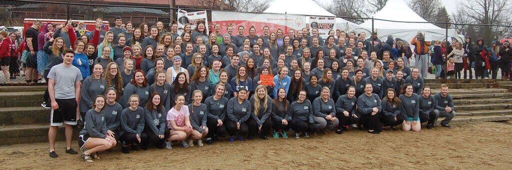 ESAISU's tweet image. ESA is a giraffe army! We had so much fun Plunging for Special Olympics this past Saturday! ❄️💙💛 #FreezinForAReason