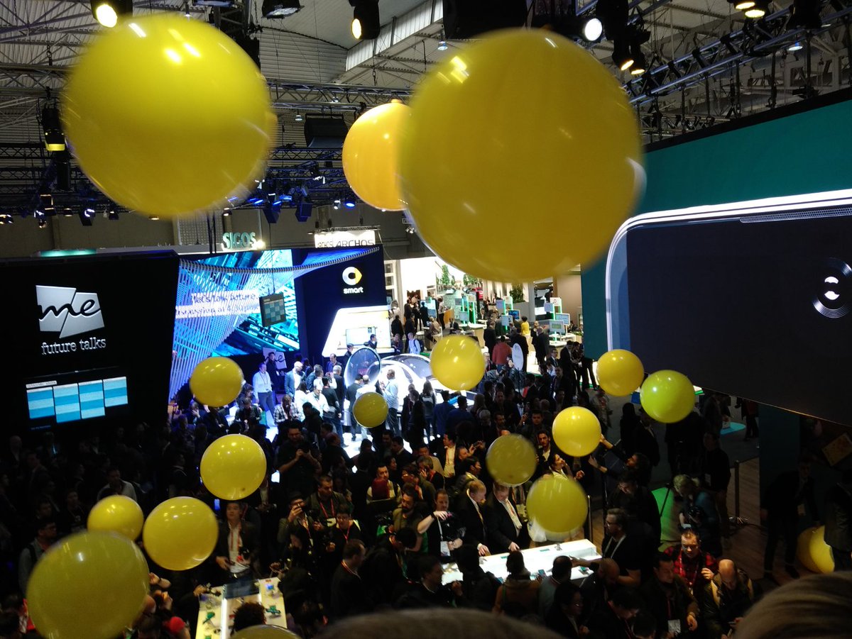 Frc_Bt's tweet image. Quand #Wiko envoie les bulles pour la sortie du View2... #mwc18