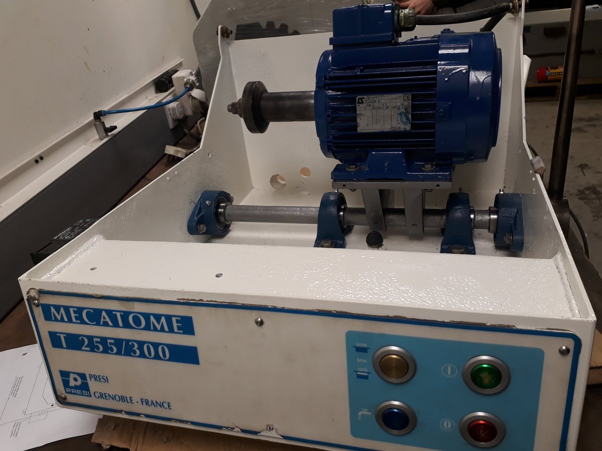Spectrographic_'s tweet image. SpectroCare provides a market leading utility that provides a complete overhaul and refurbishment of any equipment from all manufactures.
#Service #Repair #Refurbish #Cutter #Polisher#Mounting #Hardnesstester #Microscope #Spectrocare
Take a look at some of our resent projects-