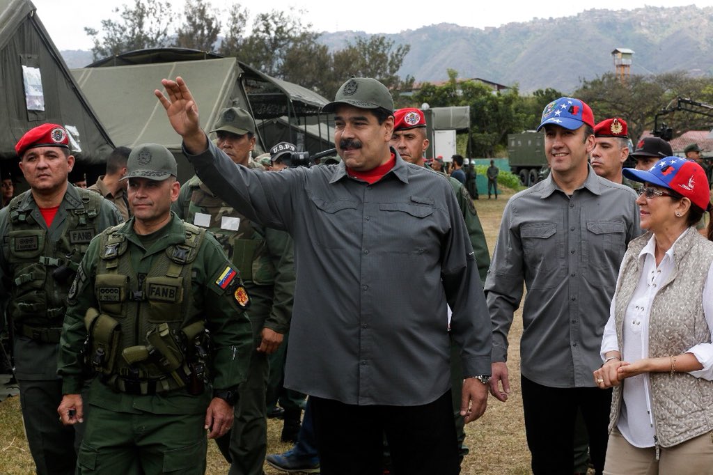 El Presidente instruyó que se asuma el éxito de los Cuadrantes de Paz y se conviertan en la unidad básica territorial cívico-militar-policial para insistir en la protección del pueblo Ministro <a href="/jorgerpsuv/">Jorge Rodríguez</a>  #UniónCívicoMilitarDePaz 
<a href="/gestionperfecta/">Carmen Meléndez</a> .<a href="/gobiernodelara/">gobiernodelara</a> .<a href="/mimouvargas/">Alexander Vargas</a>
