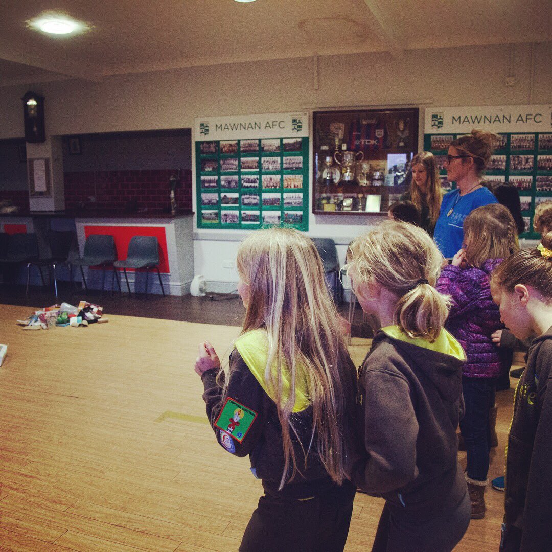 FXU_GenWild's tweet photo. This week we talked to a group of brownies about #plasticpollution in colab with @FMConservation marine @FxuVolunteering https://t.co/qigk0Drhur